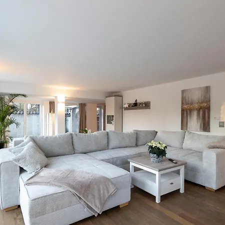 Rainberg Apartment *